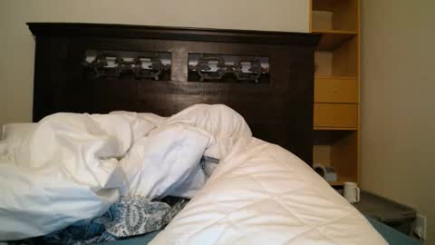 Annie online show from December 4, 8:47 am