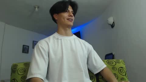 Snapshot of with_ken chatting on February 7, 9:04 pm Ken online show from February 7, 9:04 pm