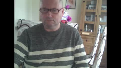wobble444 online show from May 12, 9:40 am