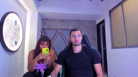 Nicolas Y Laura online show from April 9, 11:27 am