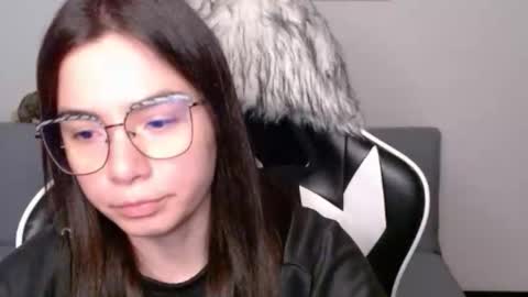 Alex online show from February 13, 3:21 am