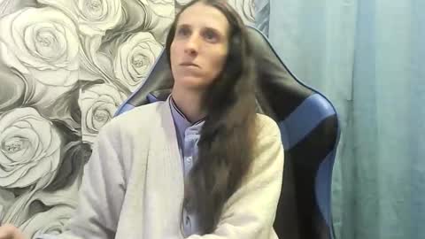 wolfxsnow online show from December 21, 7:59 am