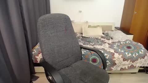 Snapshot of women_pleasures chatting on September 9, 9:48 pm women_pleasures online show from September 9, 9:48 pm