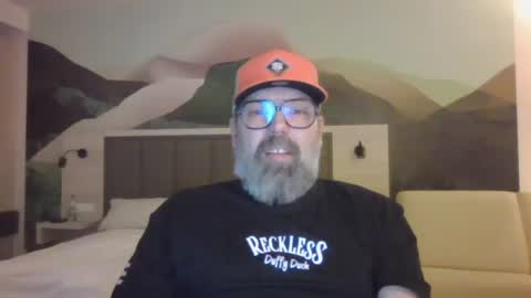 Adam online show from December 4, 11:15 pm