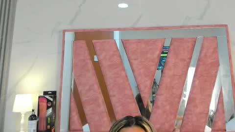 wonderkloe_ online show from February 7, 8:34 pm