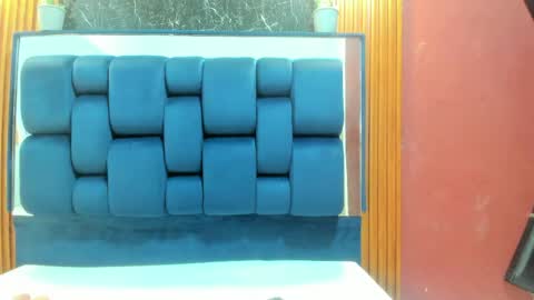 wonderkloe_ online show from April 13, 2:38 am