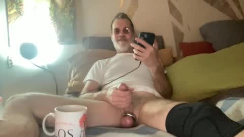 Snapshot of woodchuck185 chatting on December 22, 10:38 am Chuck online show from December 22, 10:38 am