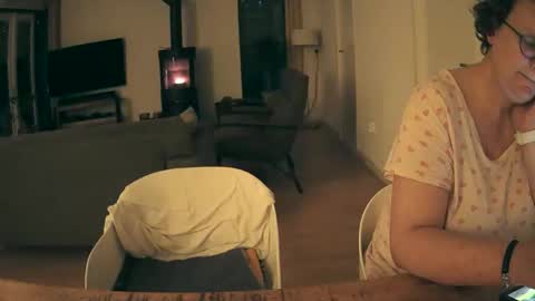 woodwurm and Snoeske online show from November 21, 4:16 pm