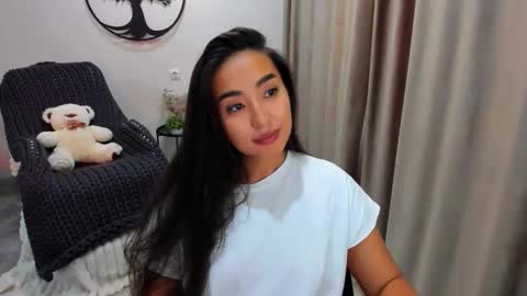 Snapshot of worldofkim chatting on October 22, 6:49 am dudetta Kim online show from October 22, 6:49 am