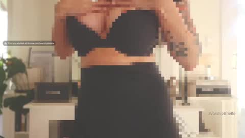 Brielle online show from March 4, 1:01 am