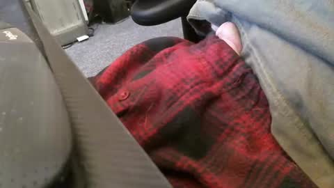 wrangleat0r online show from December 12, 3:10 am