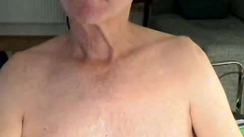 Wuki online show from August 4, 9:16 am