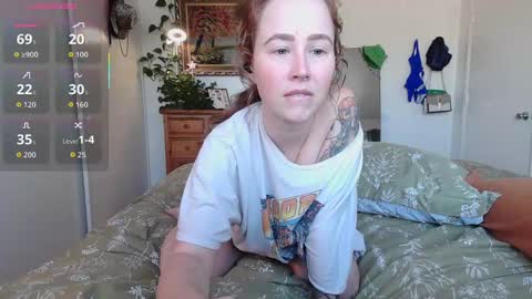 Snapshot of wutangwendy chatting on October 6, 8:48 pm wutangwendy online show from October 6, 8:48 pm