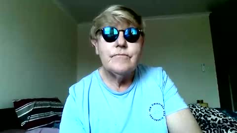 wwwwio online show from June 8, 12:27 am