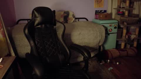 Wyatt online show from November 9, 4:49 am