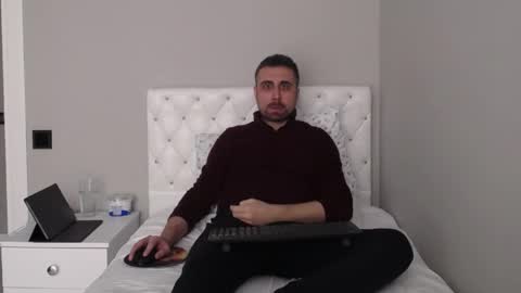 Mr. Lonely online show from April 9, 10:54 am