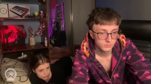 Philipp and Este online show from March 4, 6:27 pm