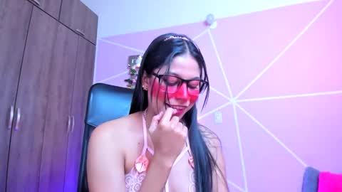 XALLYSONX online show from November 7, 1:35 pm