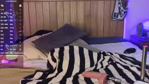 Xander Cardona online show from March 19, 6:52 am