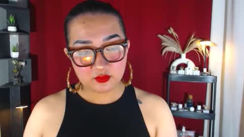 Snapshot of xasianempressx chatting on October 17, 11:53 pm Nira NOT INTO CHEAP GUYS online show from October 17, 11:53 pm