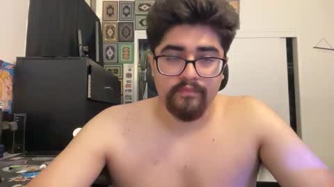 xavier_1169 online show from November 2, 7:47 pm