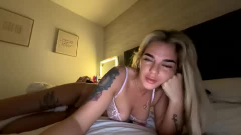 xbabycazxx online show from April 6, 9:49 pm