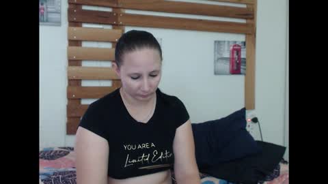 Kelly online show from December 4, 1:22 pm