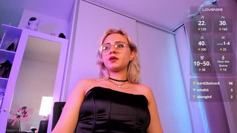 Snapshot of xcherrygoth chatting on January 21, 6:02 pm Cherry Goth online show from January 21, 6:02 pm