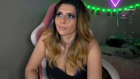 spoil me here  online show from March 4, 12:01 pm