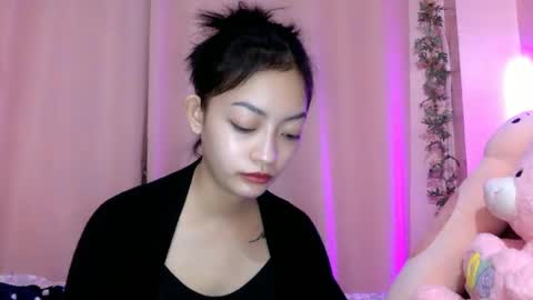 Sachi Cy online show from February 6, 1:27 am
