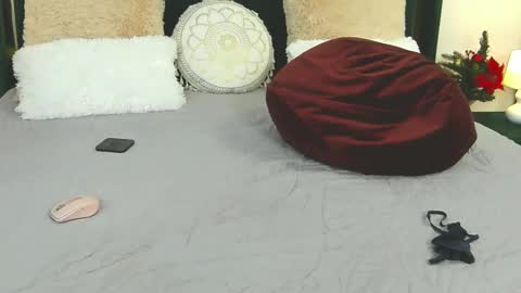 XeniaBlue online show from December 30, 1:25 pm