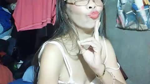 xhotskinny69x online show from March 14, 5:44 am