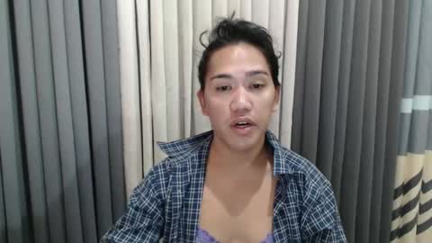 GWEN THOMPSON .......   online show from February 21, 5:31 pm