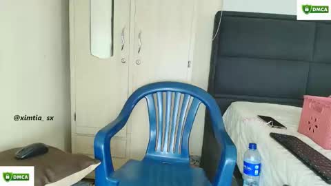 Snapshot of ximtia_xs chatting on October 17, 3:38 pm ximtia online show from October 17, 3:38 pm