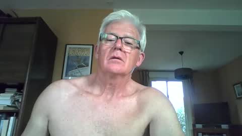 xmaeg3 online show from October 8, 9:37 am