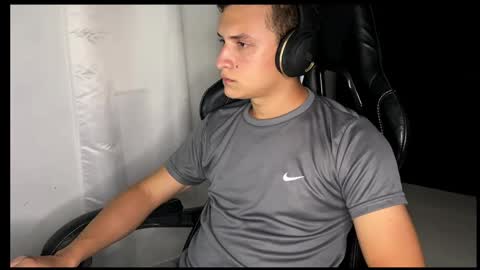 xmaxwel online show from January 13, 3:58 am