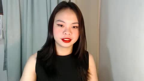 nathalie online show from February 4, 12:03 am