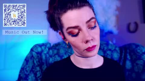 Bella Bondai online show from April 12, 1:53 am