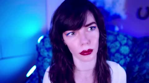 Bella Bondai online show from October 29, 7:21 am