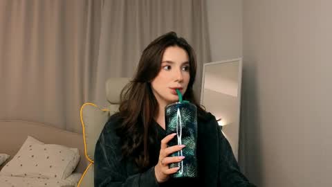 Jane online show from April 8, 8:45 pm