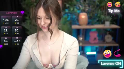 Snapshot of xoxo_molly chatting on October 18, 7:18 pm xoxo_molly online show from October 18, 7:18 pm