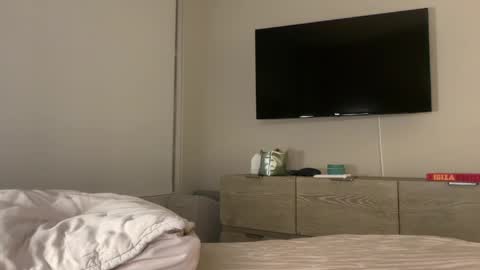 jenn online show from May 10, 1:23 am
