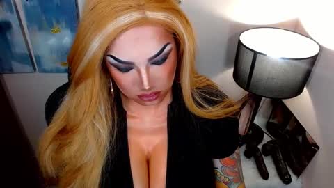 Cattaleya online show from September 12, 5:20 am