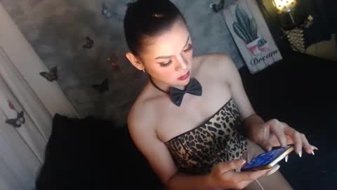 Sundae online show from November 23, 8:51 pm