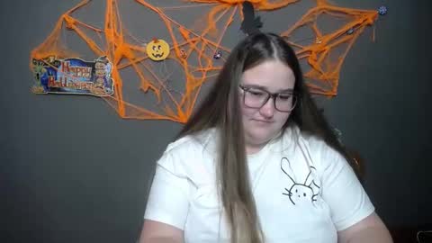 Snapshot of xx_daniella_xx chatting on October 14, 10:18 am xx daniella xx online show from October 14, 10:18 am
