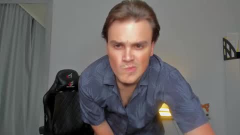 Snapshot of xx_raul_xx_ chatting on September 24, 4:25 pm raul online show from September 24, 4:25 pm