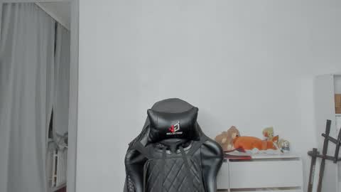 raul online show from February 15, 9:13 pm