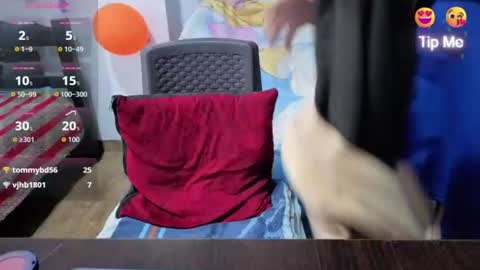 xxmilexx online show from July 1, 11:19 am