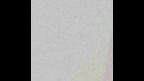 Snapshot of xxmiranda_greyxx chatting on October 14, 10:57 pm sexyyanna4u online show from October 14, 10:57 pm