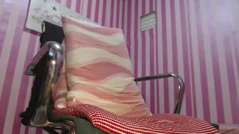 xxrowenatastycockforyouxx online show from November 11, 4:03 am